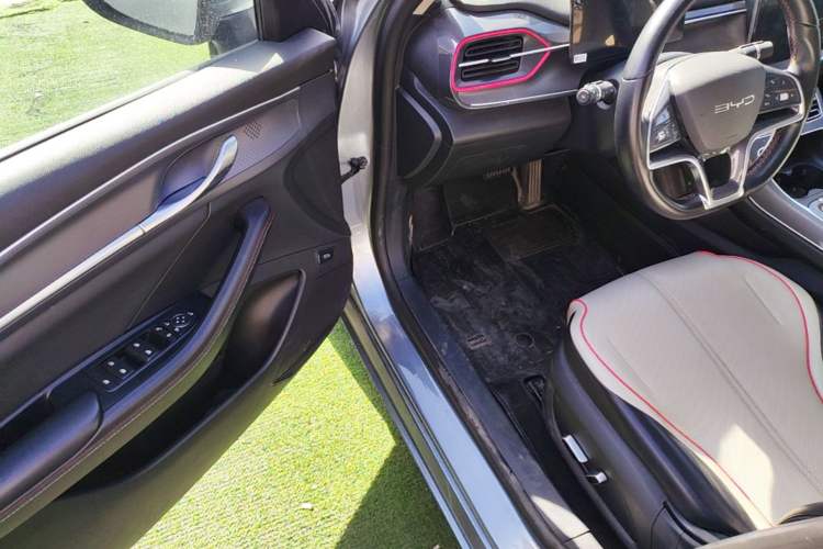 Used BYD Destroyer 05 2022 DM-i 55KM Prestige Model Driver Seat