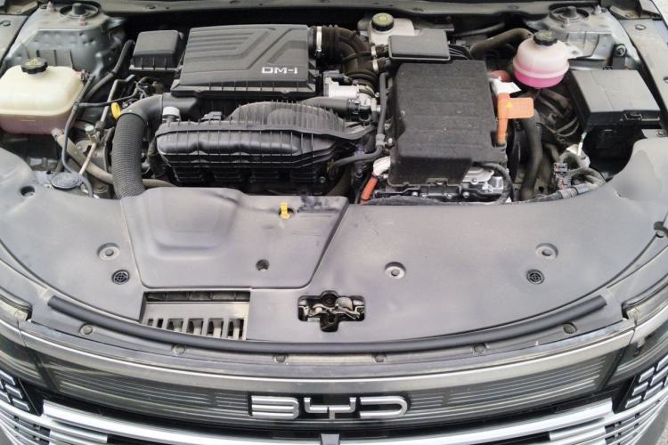 Used BYD Destroyer 05 2022 DM-i 120KM Flagship Model Engine Bay