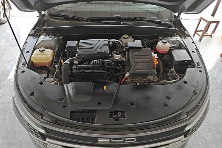 Used BYD Destroyer 05 2022 DM-i 55KM Luxury Model Engine Bay