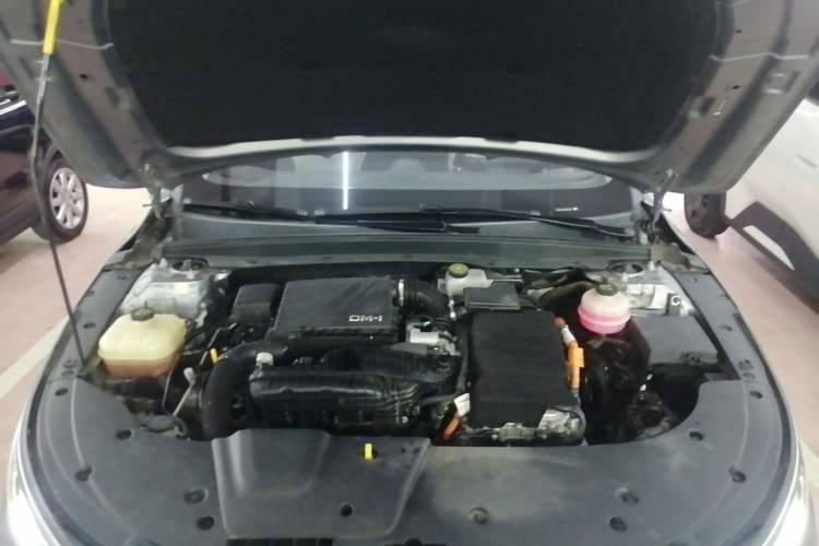 Used BYD Destroyer 05 2022 DM-i 55KM Luxury Model Engine Bay