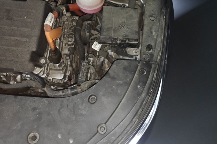 Used BYD Destroyer 05 2022 DM-i 55KM Prestige Model Engine Bay Left