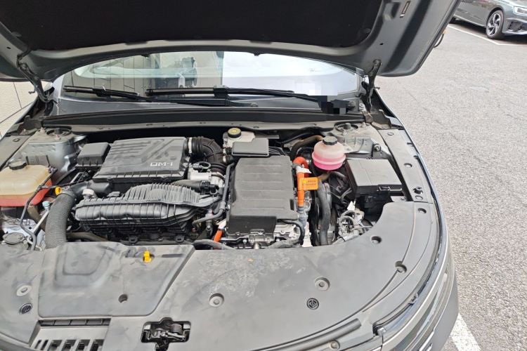 Used BYD Destroyer 05 2022 DM-i 120KM Prestige Model Engine Bay Left