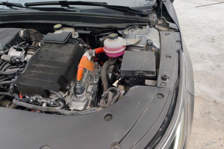 Used BYD Destroyer 05 2022 DM-i 120KM Prestige Model Engine Bay Left