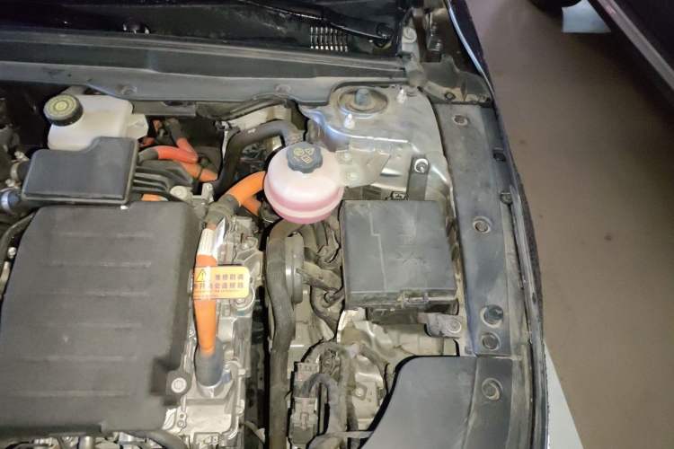Used BYD Destroyer 05 2022 DM-i 55KM Prestige Model Engine Bay Left