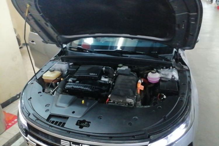 Used BYD Destroyer 05 2022 DM-i 55KM Luxury Model Engine Bay