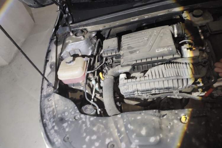 Used BYD Destroyer 05 2022 DM-i 120KM Prestige Model Engine Bay Right