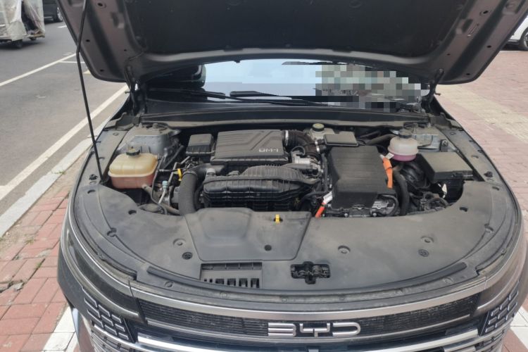 Used BYD Destroyer 05 2022 DM-i 120KM Prestige Model Engine Bay Right