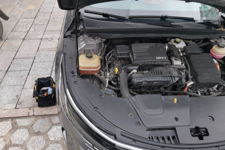 Used BYD Destroyer 05 2022 DM-i 55KM Luxury Model Engine Bay Right