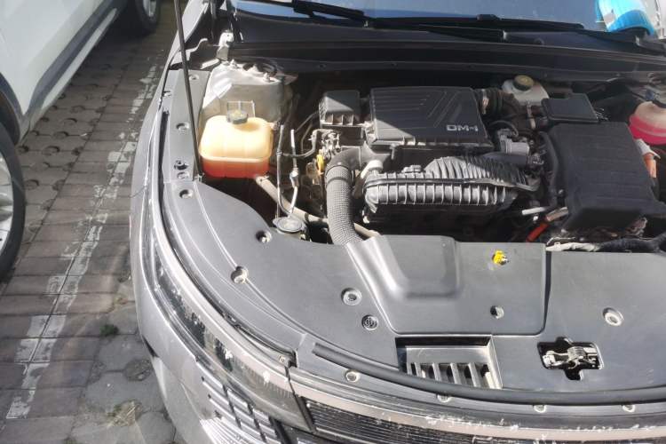 Used BYD Destroyer 05 2022 DM-i 55KM Comfort Model Engine Bay Right