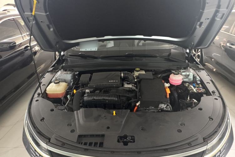 Used BYD Destroyer 05 2022 DM-i 55KM Luxury Model Engine Bay