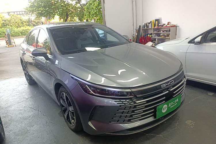 Used BYD Destroyer 05 2022 DM-i 55KM Prestige Model Front Right 45 Deg