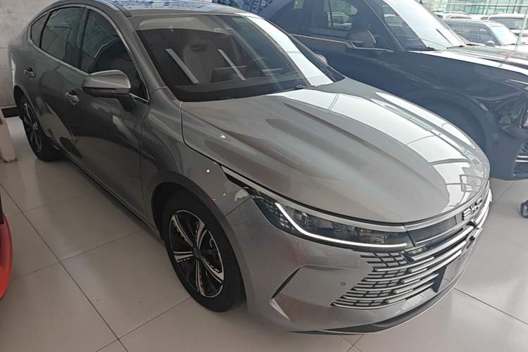 Used BYD Destroyer 05 2022 DM-i 55KM Prestige Model Front Right 45 Deg