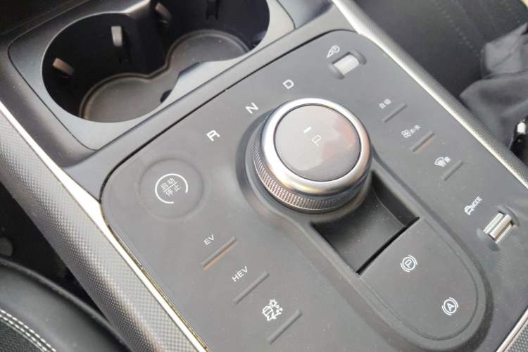 Used BYD Destroyer 05 2022 DM-i 120KM Prestige Model Gear Lever