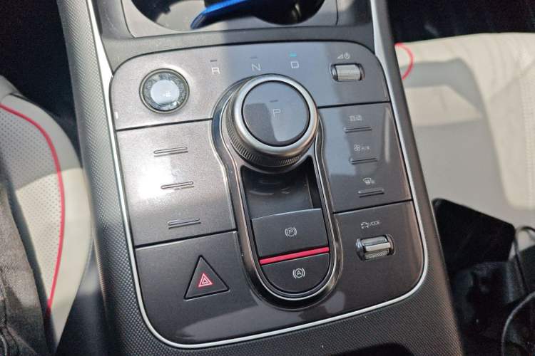 Used BYD Destroyer 05 2022 DM-i 120KM Flagship Model Gear Lever