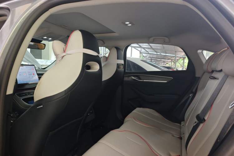 Used BYD Destroyer 05 2022 DM-i 120KM Flagship Model Headliner