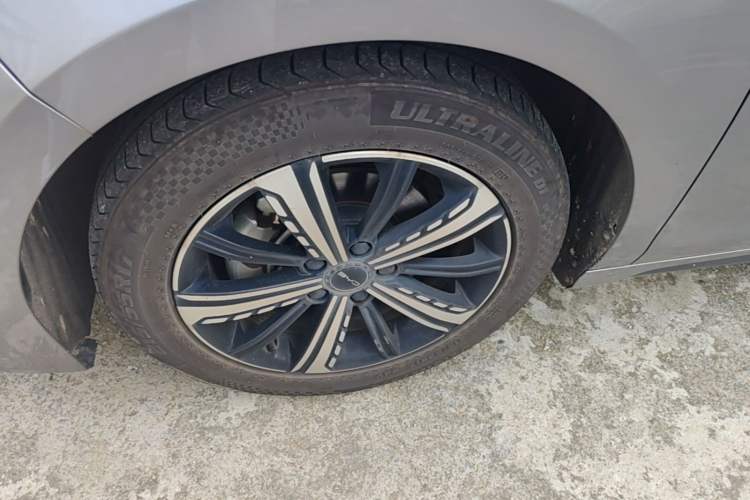 Used BYD Destroyer 05 2022 DM-i 55KM Luxury Model Left Front Wheel Hub