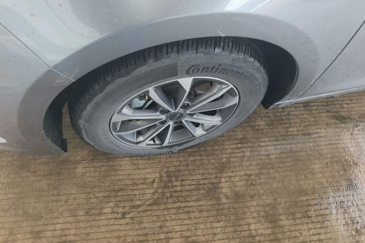 Used BYD Destroyer 05 2022 DM-i 55KM Comfort Model Left Front Wheel Hub