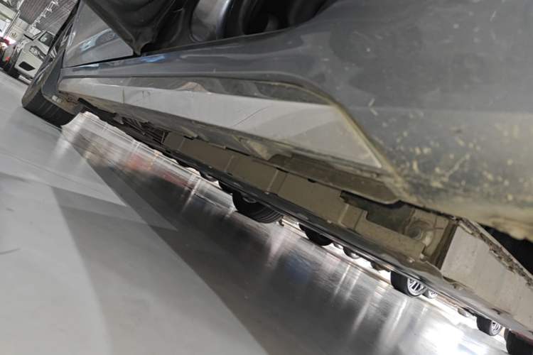 Used BYD Destroyer 05 2022 DM-i 120KM Flagship Model Left Side Sill