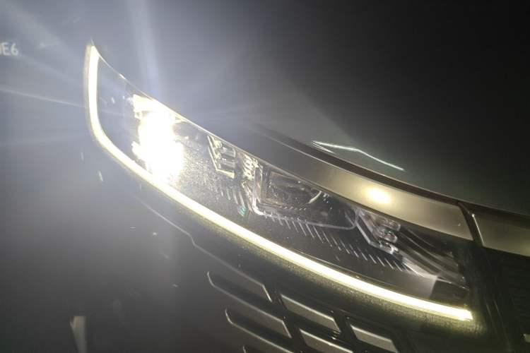 Used BYD Destroyer 05 2022 DM-i 55KM Prestige Model Right Front Headlight