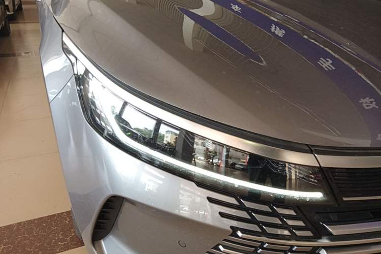 Used BYD Destroyer 05 2022 DM-i 55KM Prestige Model Right Front Headlight