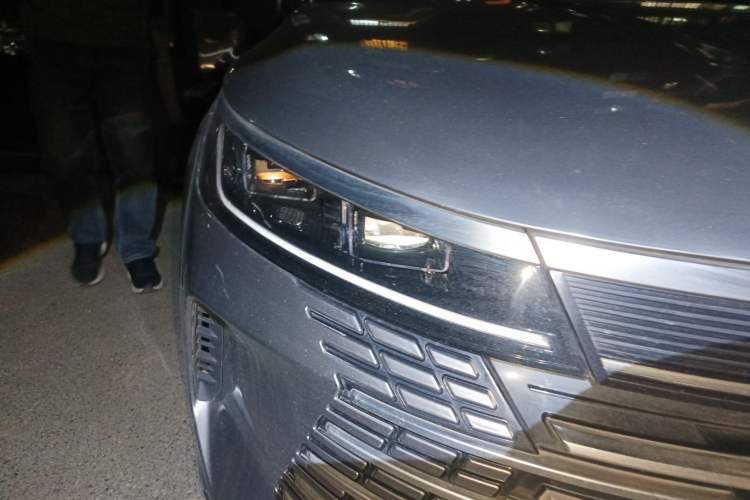 Used BYD Destroyer 05 2022 DM-i 55KM Comfort Model Right Front Headlight