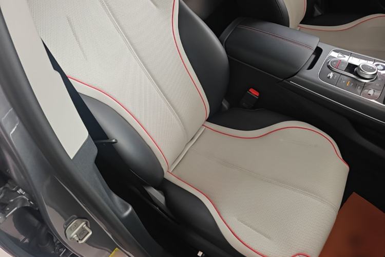 Used BYD Destroyer 05 2022 DM-i 55KM Prestige Model Right Front Seat