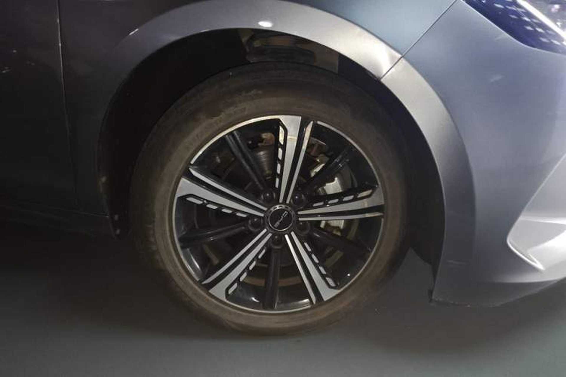Used BYD Destroyer 05 2022 DM-i 55KM Prestige Model Right Front Wheel Hub