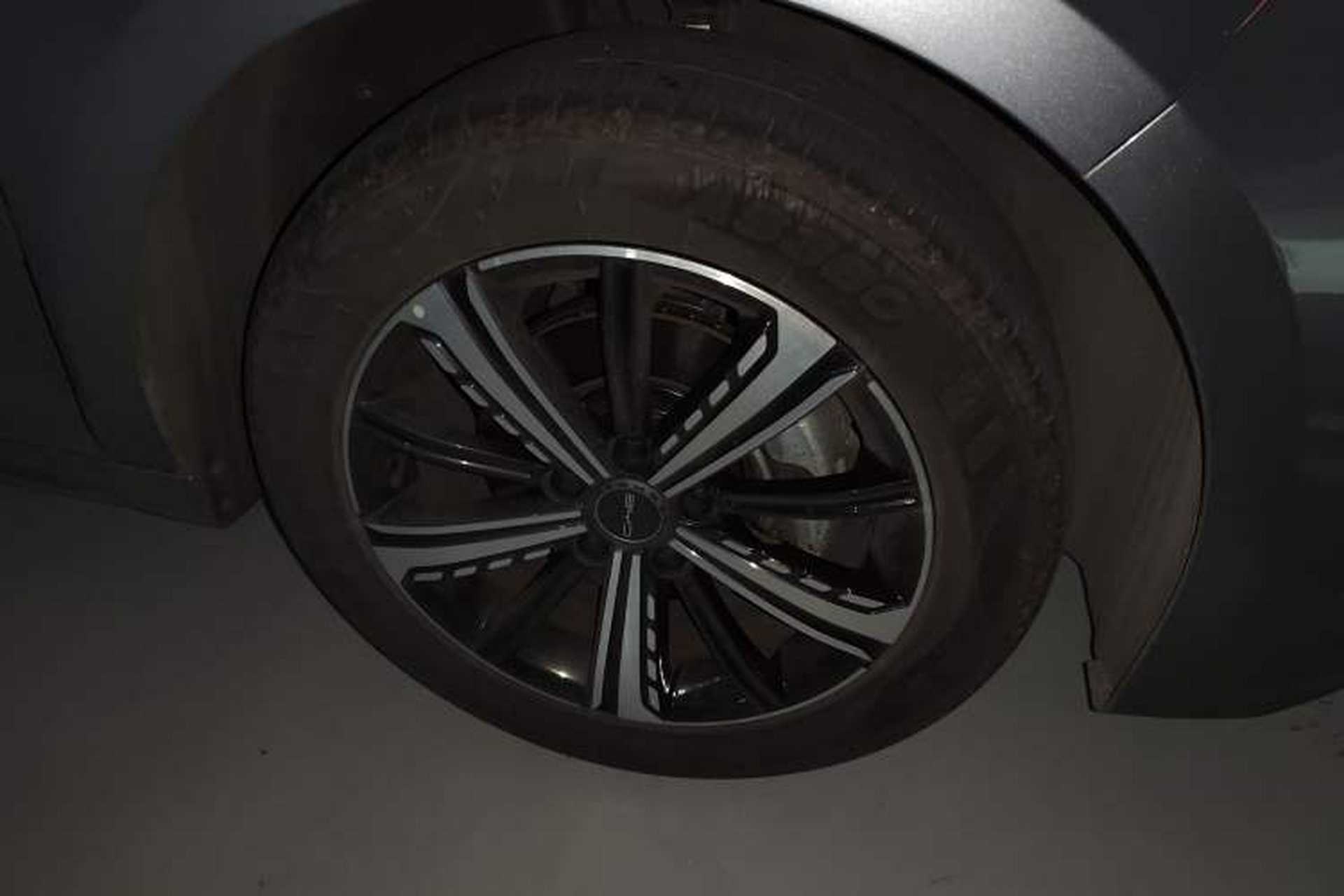Used BYD Destroyer 05 2022 DM-i 120KM Prestige Model Right Front Wheel Hub