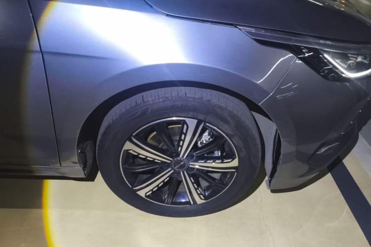 Used BYD Destroyer 05 2022 DM-i 120KM Flagship Model Right Front Wheel Hub
