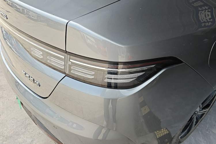 Used BYD Destroyer 05 2022 DM-i 55KM Luxury Model Right Rear Taillight