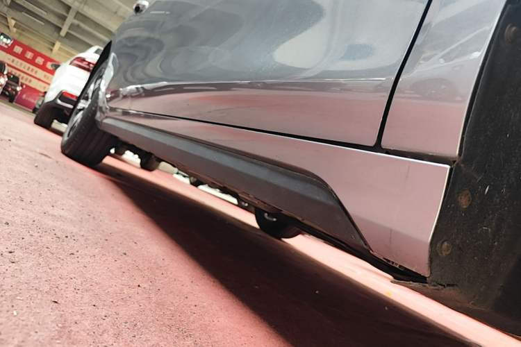 Used BYD Destroyer 05 2022 DM-i 55KM Luxury Model Right Side Sill