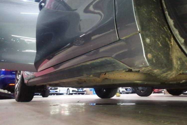 Used BYD Destroyer 05 2022 DM-i 55KM Luxury Model Right Side Sill