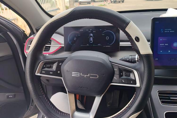 Used BYD Destroyer 05 2022 DM-i 55KM Luxury Model Steering Wheel