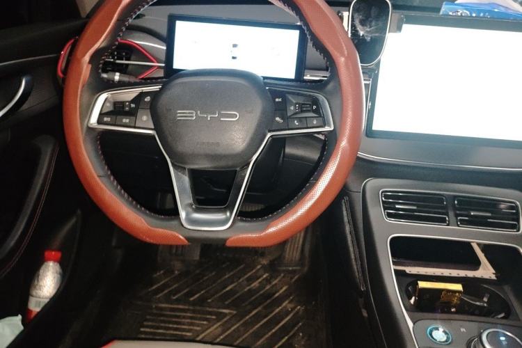Used BYD Destroyer 05 2022 DM-i 55KM Luxury Model Steering Wheel
