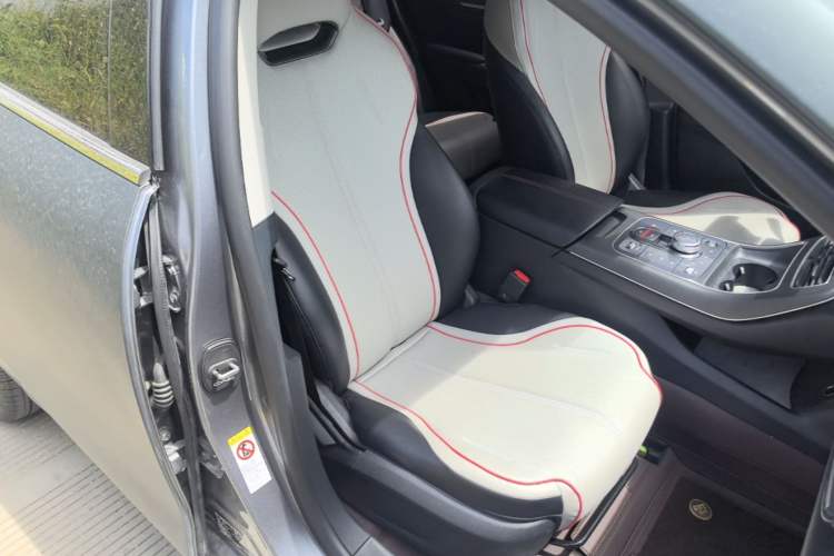 Used BYD Destroyer 05 2022 DM-i 120KM Prestige Model Right Front Seat