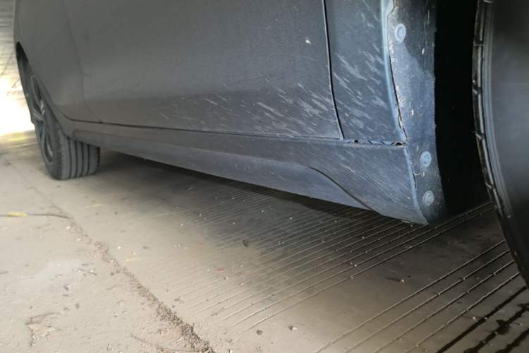 Used BYD Destroyer 05 2022 DM-i 120KM Prestige Model Right Side Sill