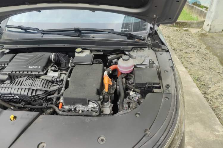 Used BYD Destroyer 05 2022 DM-i 120KM Prestige Model Engine Bay Left
