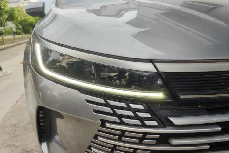 Used BYD Destroyer 05 2022 DM-i 120KM Prestige Model Right Front Headlight