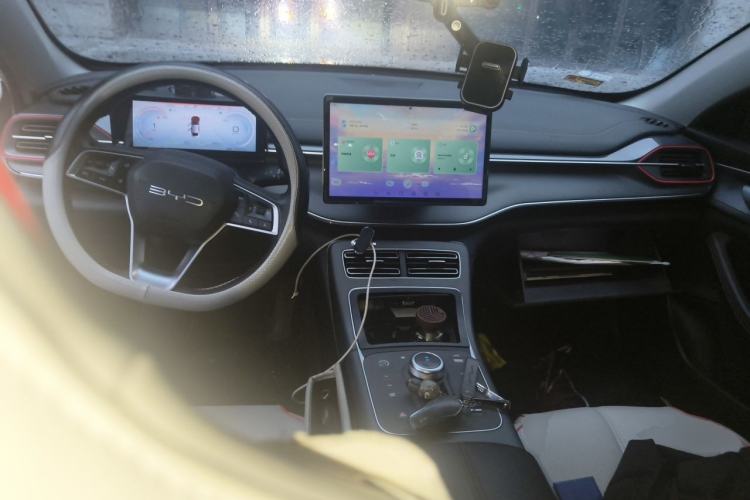 Used BYD Destroyer 05 2022 DM-i 120KM Prestige Model Center Console