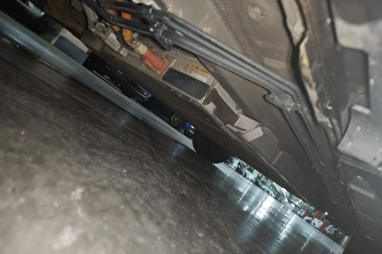 Used BYD Destroyer 05 2022 DM-i 120KM Flagship Model Chassis Front Left