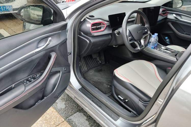 Used BYD Destroyer 05 2022 DM-i 120KM Prestige Model Driver Seat