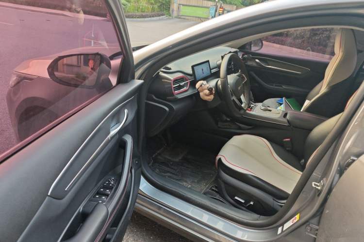 Used BYD Destroyer 05 2022 DM-i 120KM Prestige Model Driver Seat
