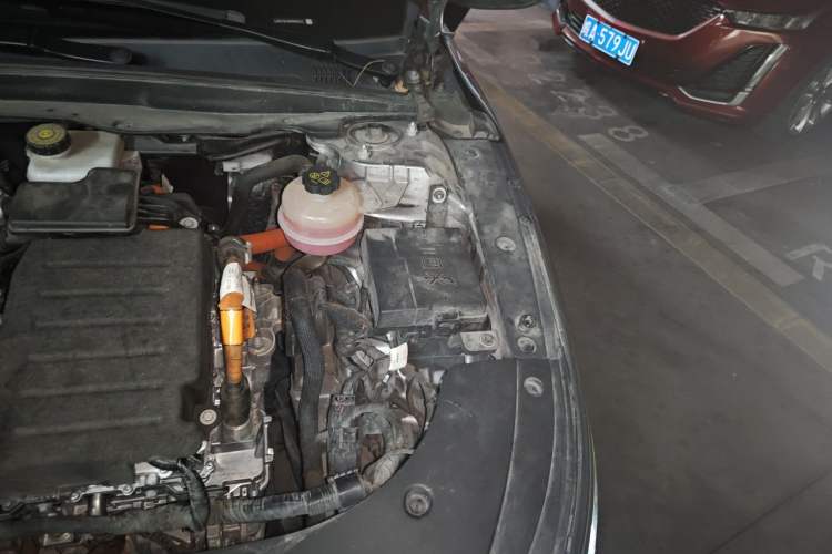 Used BYD Destroyer 05 2022 DM-i 120KM Flagship Model Engine Bay Left