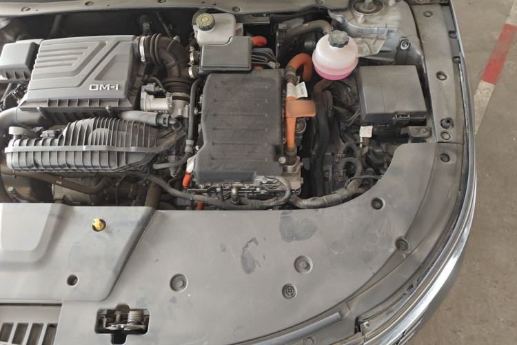 Used BYD Destroyer 05 2022 DM-i 55KM Prestige Model Engine Bay Left