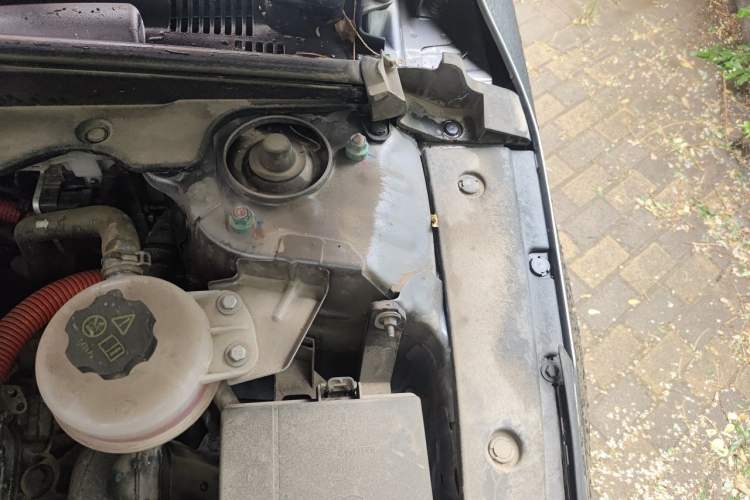 Used BYD Destroyer 05 2022 DM-i 55KM Comfort Model Engine Bay Left