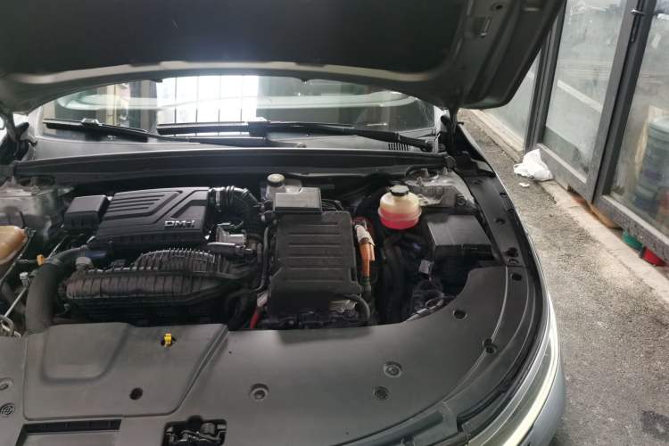 Used BYD Destroyer 05 2022 DM-i 55KM Prestige Model Engine Bay Left