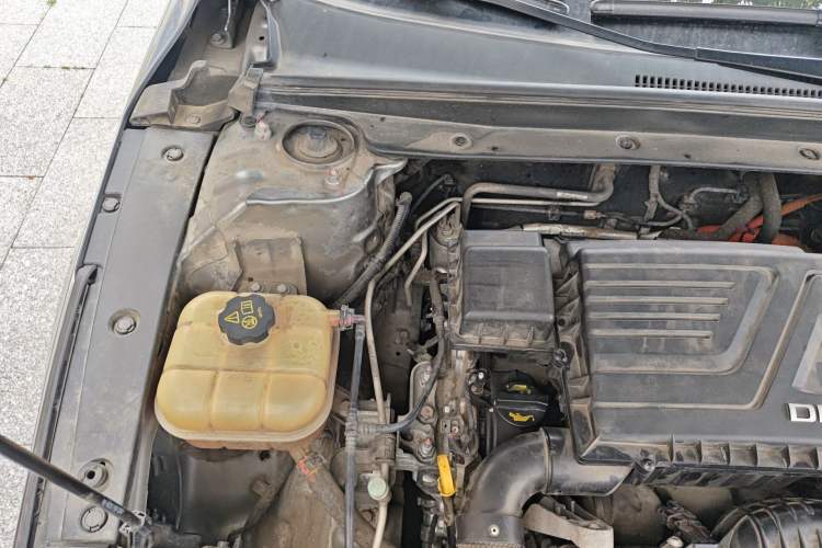 Used BYD Destroyer 05 2022 DM-i 55KM Prestige Model Engine Bay Right