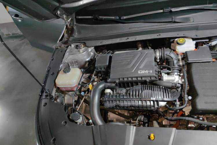 Used BYD Destroyer 05 2022 DM-i 55KM Comfort Model Engine Bay Right