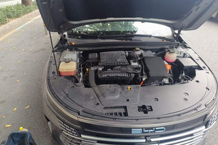 Used BYD Destroyer 05 2022 DM-i 55KM Comfort Model Engine Bay Right