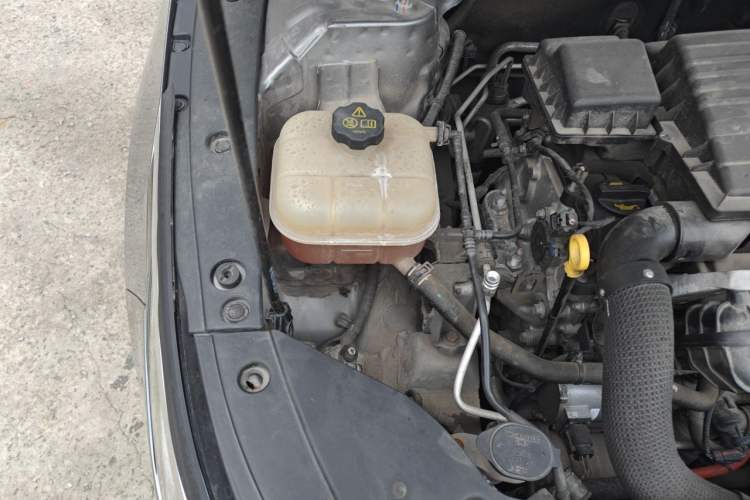 Used BYD Destroyer 05 2022 DM-i 55KM Luxury Model Engine Bay Right